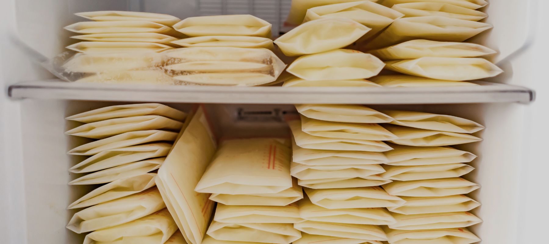 Muttermilch abpumpen & aufbewahren:  dein sicherer Praxis-Guide