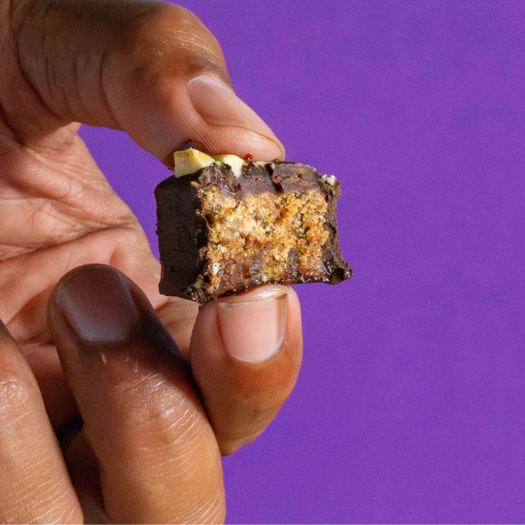 Riegel - dunkle Erdnuss Dattelkaramell